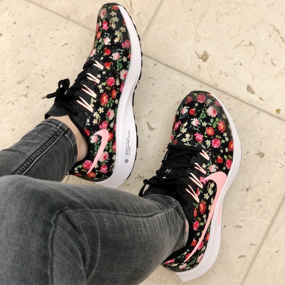 nike air zoom pegasus vintage floral women's